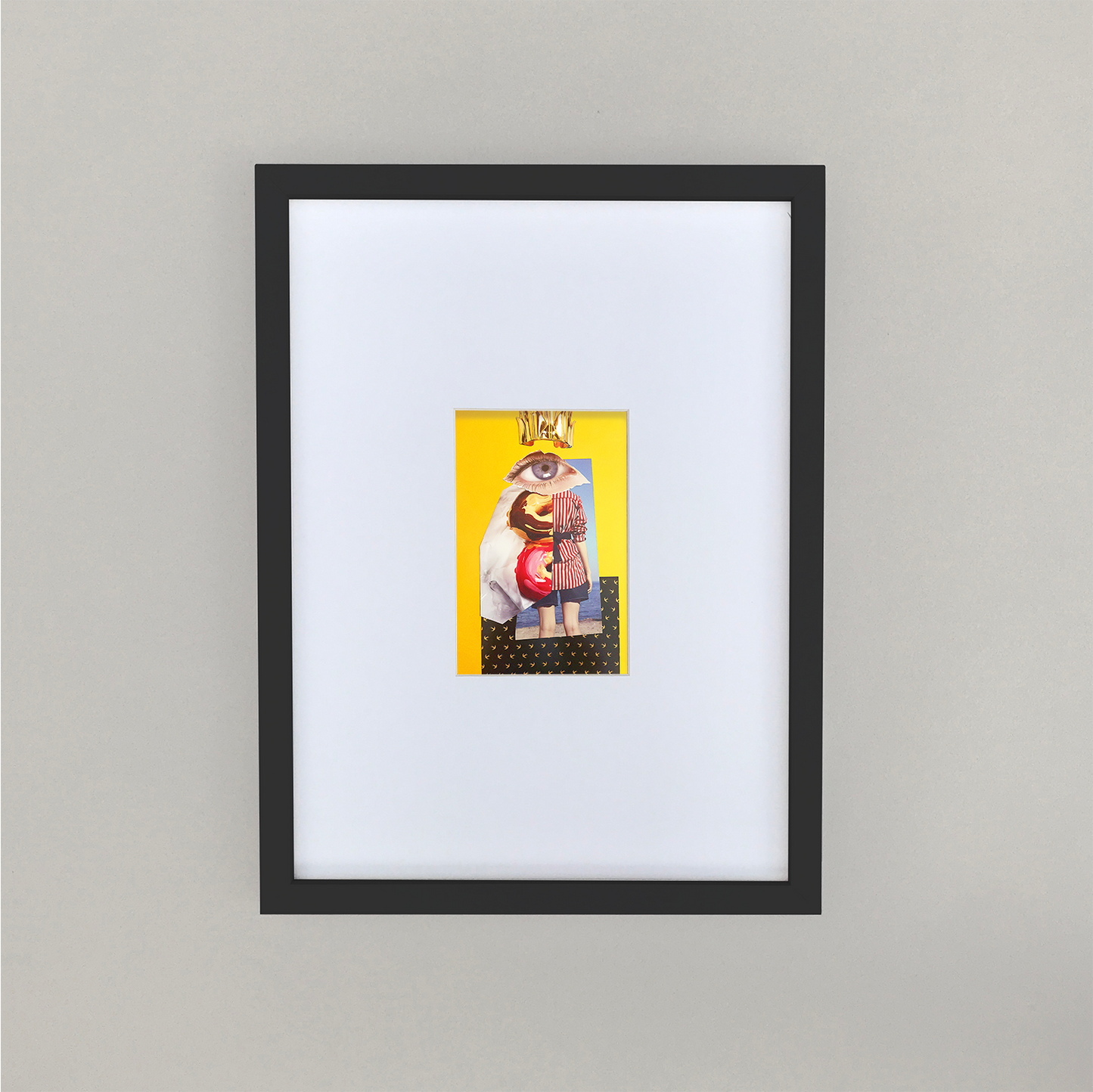 Crown, Eye & Two Donuts