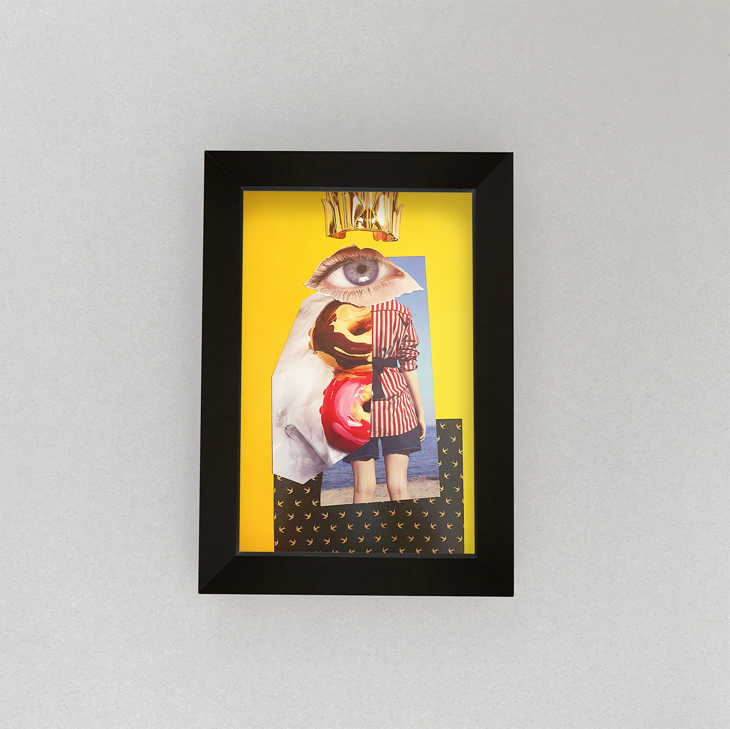 Crown, Eye & Two Donuts