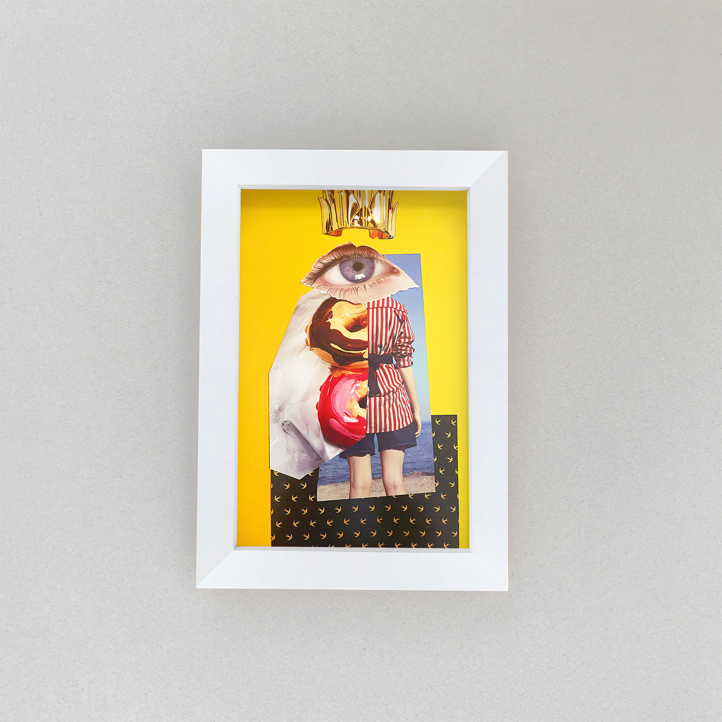 Crown, Eye & Two Donuts