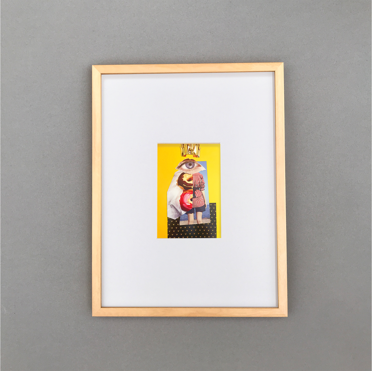 Crown, Eye & Two Donuts